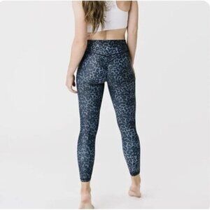 Zyia Active Stone Leopard Scrunch Butt Tight Leggings Size 0 High Rise Workout